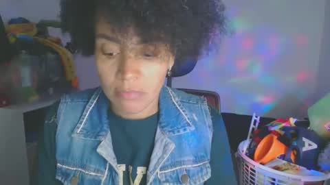 Shayna online show from September 2025 12:05:01 AM