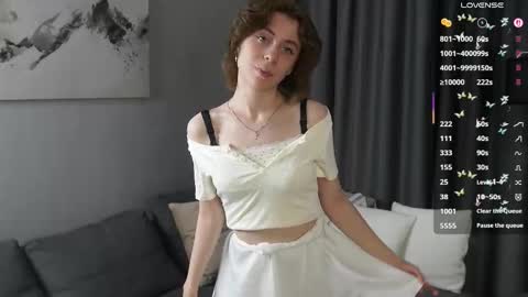 Shayna online show from September 2025 06:40:02 PM