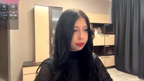 Snapshot of shaynikim chatting on November 2025 08:26:01 AM Dana online show from November 2025 08:26:01 AM