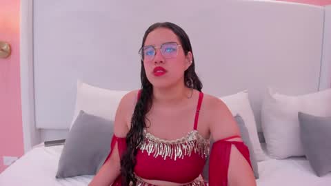 Snapshot of shayra_alina chatting on July 2026 04:25:02 PM shayra_alina online show from July 2026 04:25:02 PM