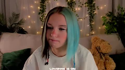 Anika online show from October 2025 11:38:02 AM