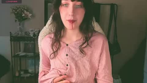Snapshot of sheeny_shy chatting on May 2026 03:17:02 PM Chiara online show from May 2026 03:17:02 PM