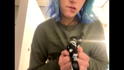 Shelby holes online show from January 2025 01:59:01 AM