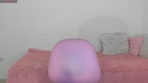 Snapshot of shelly_rohades chatting on July 2026 03:04:01 AM online show from July 2026 03:04:01 AM