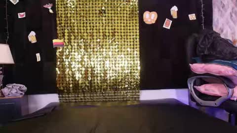 Shelsy online show from September 2025 11:57:01 AM