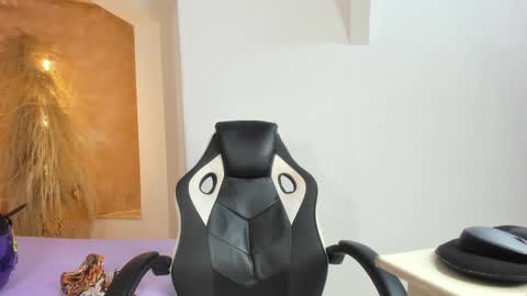 Snapshot of shenielxxx chatting on February 2026 01:22:01 PM shenielxxx online show from February 2026 01:22:01 PM