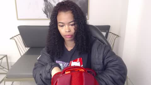 Shenna online show from January 2025 01:03:02 PM