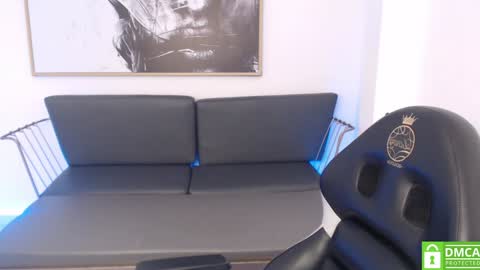 Shenna online show from February 2025 04:36:02 PM