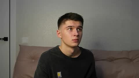 Max online show from November 2025 07:15:01 PM