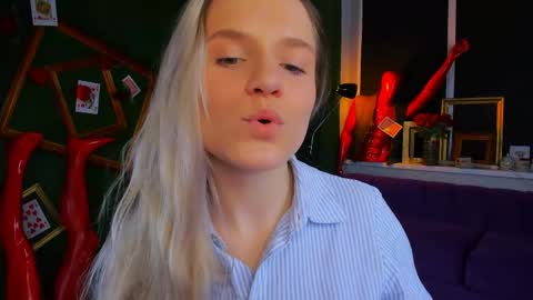 Snapshot of sherributlers chatting on April 2026 05:12:02 AM Sweet Sherri online show from April 2026 05:12:02 AM