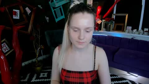 Snapshot of sherributlers chatting on May 2026 04:04:02 PM Sweet Sherri online show from May 2026 04:04:02 PM