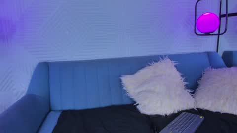 mia online show from January 2025 05:18:01 PM