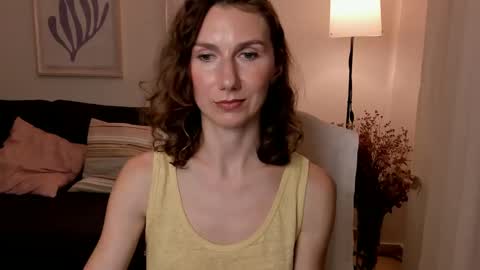 Snapshot of shesleepsnaked chatting on January 2025 10:35:02 PM shesleepsnaked online show from January 2025 10:35:02 PM