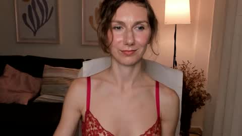 Snapshot of shesleepsnaked chatting on January 2025 10:45:01 PM shesleepsnaked online show from January 2025 10:45:01 PM