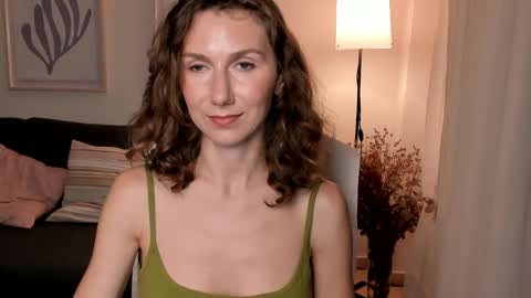 Snapshot of shesleepsnaked chatting on January 2025 07:04:01 PM shesleepsnaked online show from January 2025 07:04:01 PM