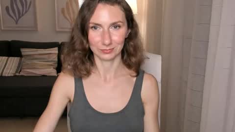 Snapshot of shesleepsnaked chatting on February 2025 06:44:02 PM shesleepsnaked online show from February 2025 06:44:02 PM