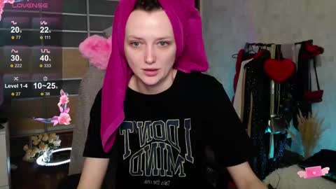 Vanessa online show from November 2025 08:57:02 AM