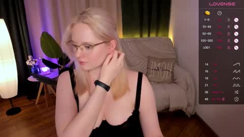 Hello guys my name is Aemilia online show from February 2025 03:05:02 PM