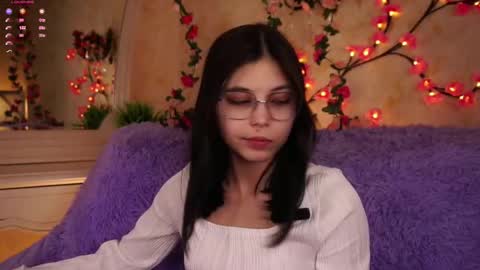 Iris online show from November 2025 12:38:02 PM