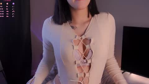 Iris online show from November 2025 12:08:02 PM