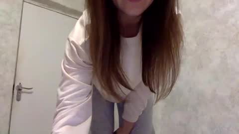 Snapshot of shining_pearl chatting on October 2025 09:34:02 PM Jesica online show from October 2025 09:34:02 PM