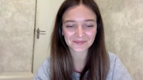 Snapshot of shining_pearl chatting on October 2025 08:20:01 PM Jesica online show from October 2025 08:20:01 PM