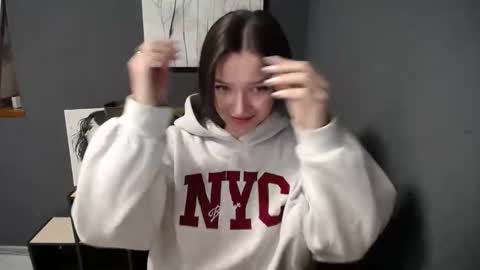 Snapshot of shining_pearl chatting on February 2026 07:18:01 AM Jesica online show from February 2026 07:18:01 AM