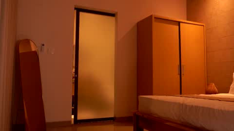 Nika online show from November 2025 10:59:01 AM