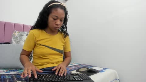 Snapshot of shira_sexylove chatting on February 2025 12:12:01 PM shira_sexylove online show from February 2025 12:12:01 PM