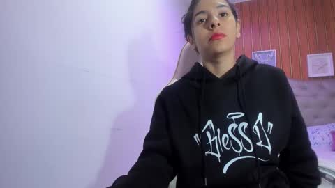 Snapshot of shirley_sweett chatting on February 2026 06:57:02 PM Shirley online show from February 2026 06:57:02 PM