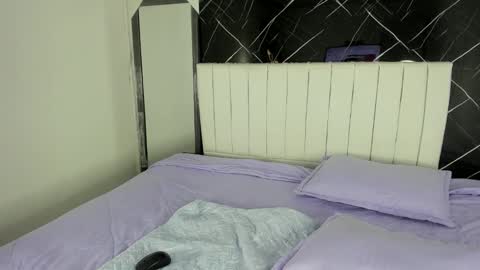 shirleyhott online show from October 2025 02:25:01 PM