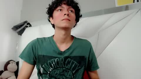 Snapshot of shirowitheb chatting on April 2026 01:27:01 PM SHIRO online show from April 2026 01:27:01 PM