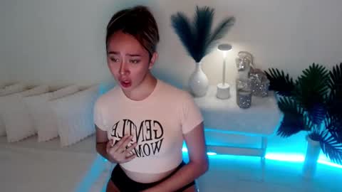 WET AND WILD YHANNA online show from September 2025 11:05:02 PM