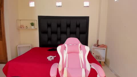  kendal  online show from January 2025 04:48:01 PM