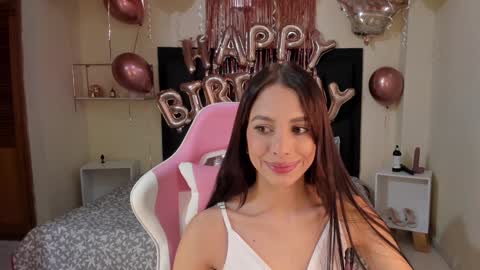  kendal  online show from February 2025 04:46:01 PM