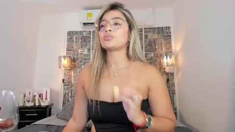 SHOFIA online show from September 2025 05:14:02 PM