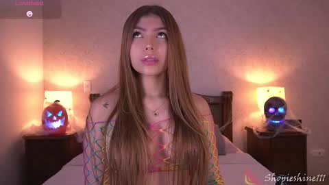 Snapshot of shopieshine chatting on October 2025 04:09:02 PM Sophie online show from October 2025 04:09:02 PM