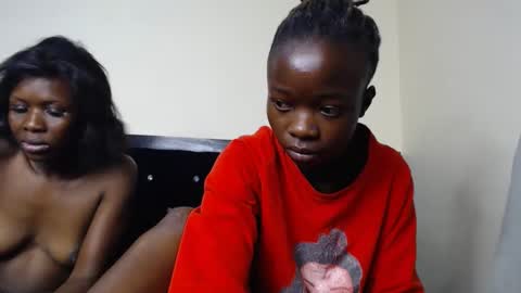 Snapshot of shortnswee254 chatting on November 2025 06:18:02 PM shortnswee254 online show from November 2025 06:18:02 PM