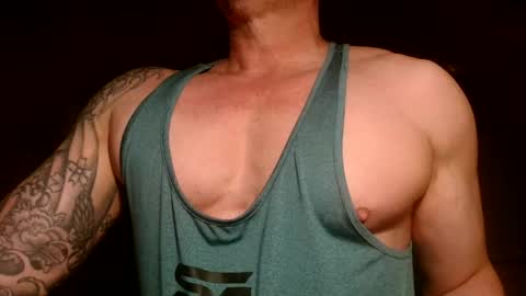 Snapshot of show_on_for_you chatting on February 2026 08:37:02 PM show_on_for_you online show from February 2026 08:37:02 PM