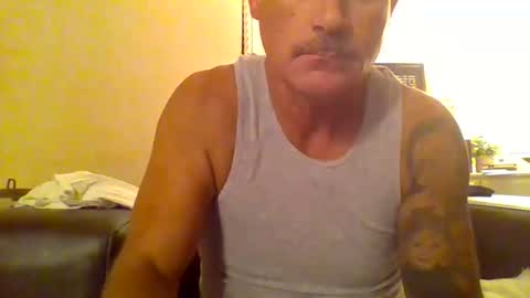 Red4040 online show from November 2025 02:43:02 AM