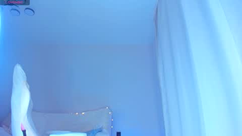 jennywoody online show from October 2025 02:23:02 AM