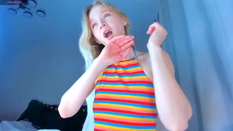 jennywoody online show from November 2025 02:25:02 AM