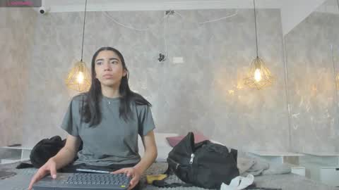 Snapshot of shumy_angels chatting on November 2025 04:25:02 AM ZUMY ANGELS online show from November 2025 04:25:02 AM