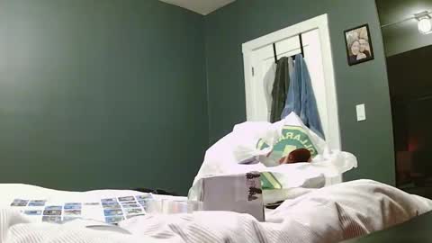 shutterbug989 online show from December 2024 04:01:02 AM