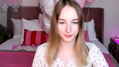 Polly online show from April 2026 12:15:01 AM