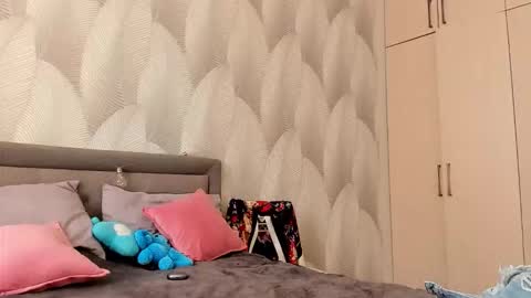 Mika online show from September 2025 02:45:01 AM