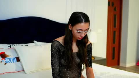 Snapshot of shy_eveline chatting on July 2026 04:38:01 AM shy_eveline online show from July 2026 04:38:01 AM