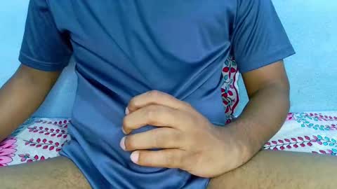 Snapshot of shy_eyes_ chatting on February 2025 02:15:02 PM shyeyes online show from February 2025 02:15:02 PM