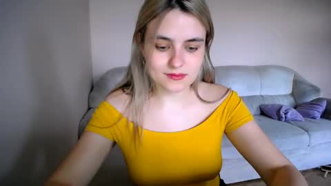 shy_sabrina_ online show from April 2026 12:20:01 PM
