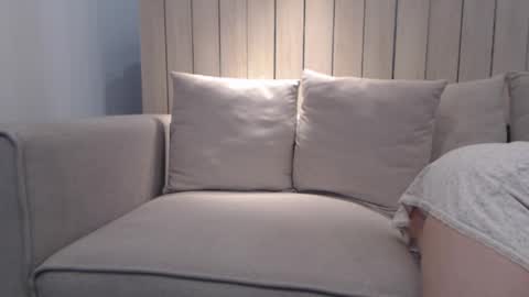 shy_schoolgirl_ online show from February 2025 06:05:02 PM